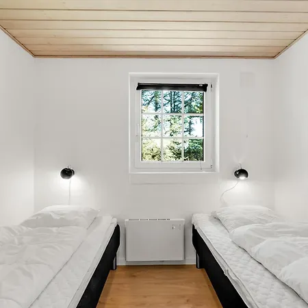 Pool House For 12 Persons - 1021