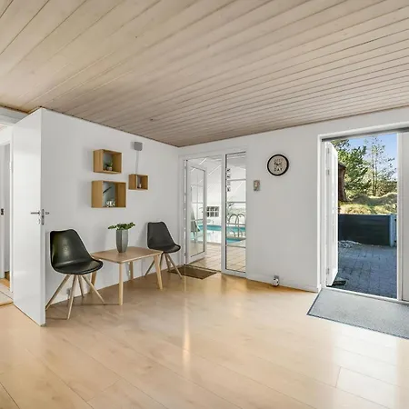 Pool House For 12 Persons - 1021