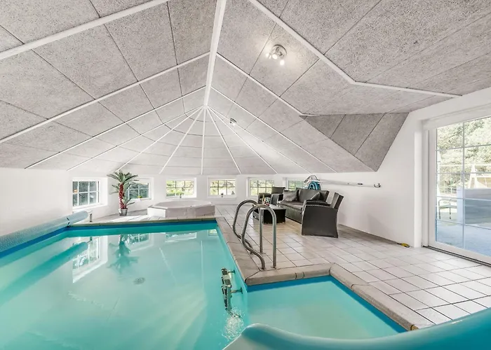 Hébergement de vacances Pool House For 12 Persons - 1021 *