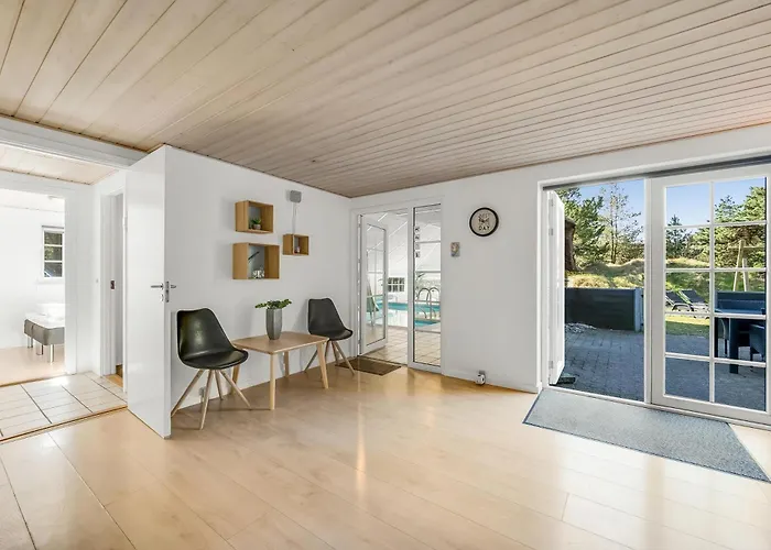 Pool House For 12 Persons - 1021